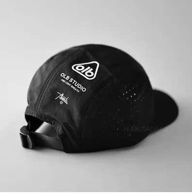 Men Black Mesh Baseball Cap with Peaked Design