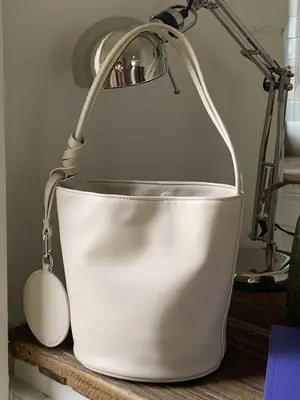 Women's White Cylindrical Leather Shoulder Bag