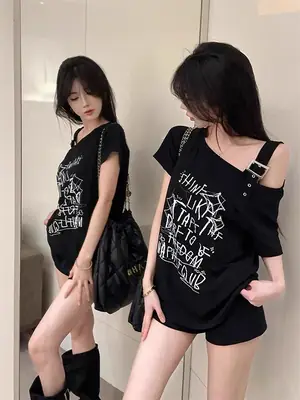 American-Style Hong Kong Fashion Spicy Girl Off-Shoulder Short-Sleeve T-Shirt for Women, Summer Design, Niche Style, Sweet and Cool, Loose Fit, Slimming Top
