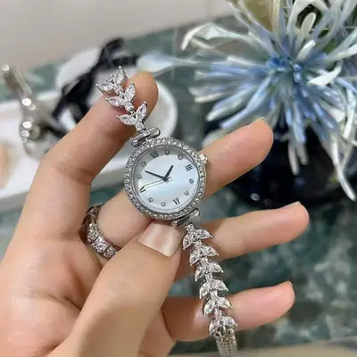 Live-Streamed Hot-Selling Mermaid Watch, Light Luxury, Fashionable, Stylish, and Unique for Women, Niche Girls' New Model Ladies' Watch