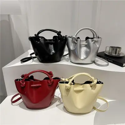 2025 New Crossbody Bag Solid Color Niche Design Women