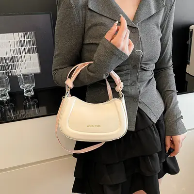 French Retro Niche Commuter Bag Cream 2025