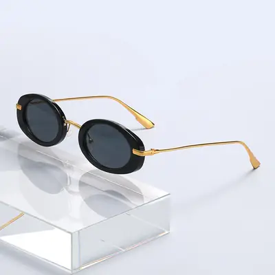 Oval Frame Sunglasses Black Anti-UV High End