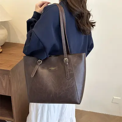 Trendy Brown Large Capacity Tote Bag for Women