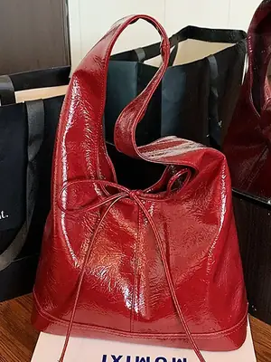 Red Bow Lazy Relaxed Women's Tote Bag