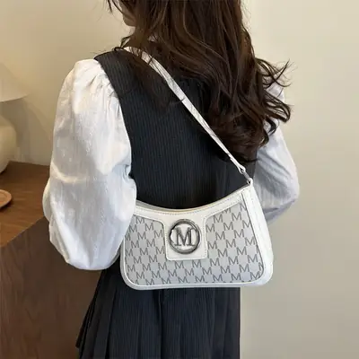 Niche Design Light Luxury Crossbody Bag for Women