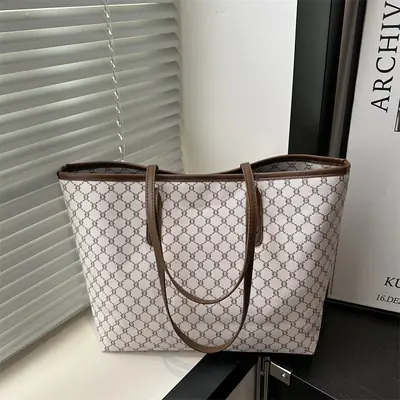 Retro Women's Shoulder Bag Large Capacity 2025