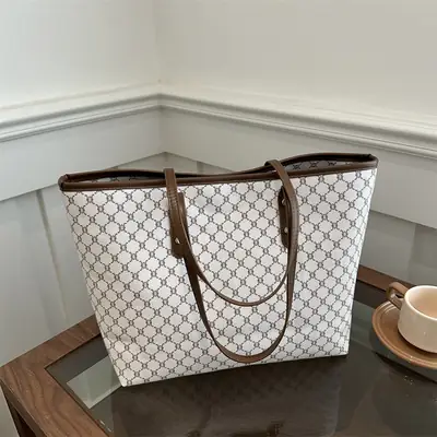 Retro Patterned Shoulder Bag for Women 2025