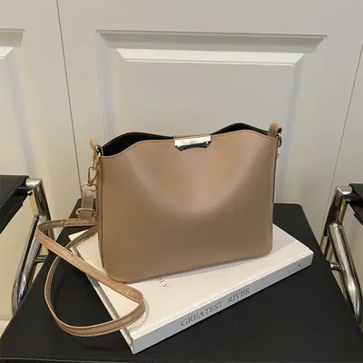 Women's Beige Iron-Edged Bucket Bag 2025