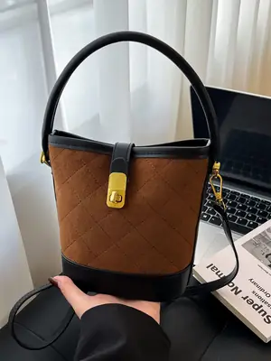 Trendy Quilted Shoulder Bag Brown Black Women 2025