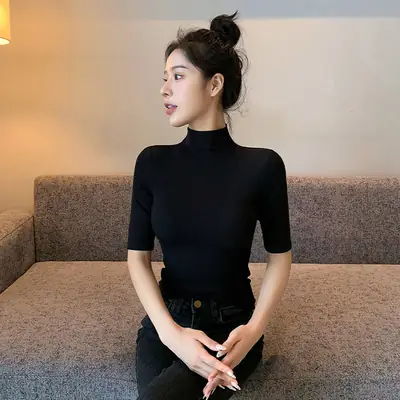 Black Ribbed Half-High Collar Mid-Sleeve Base Shirt for Women, Slim-Fit T-Shirt That Enhances the Figure, Stylish Five-Quarter Sleeve Top