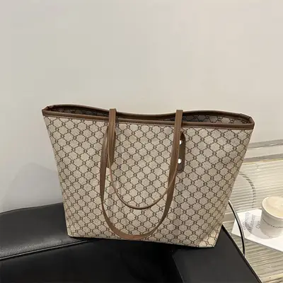 New Fashionable Large Capacity Women's Tote Bag