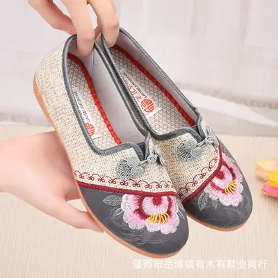 Women's Embroidered Floral Flat Shoes Soft Soles