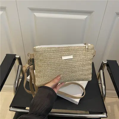 Women's Woven Crossbody Bag Small Square Handheld Mobile Bag