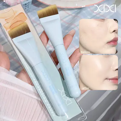 Xixi Angled Foundation Brush Smooth Non-Powder Absorbing Beauty Tool