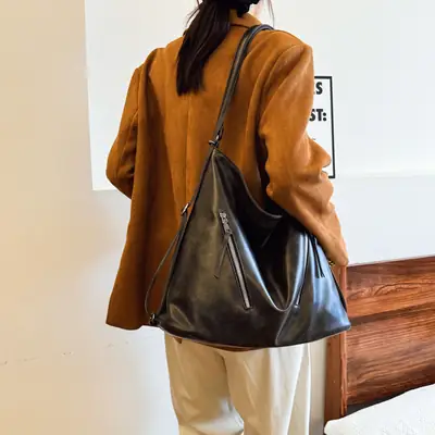Black Leather Crossbody Bag for Women, Large Capacity, Retro Design