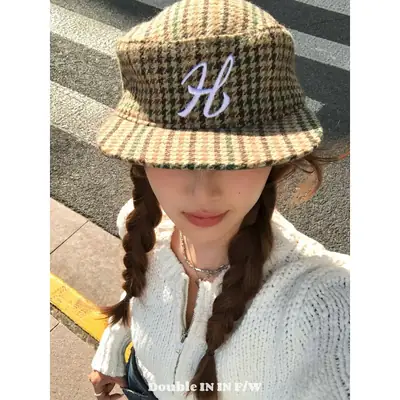 Women Black Houndstooth Embroidered Baseball Cap