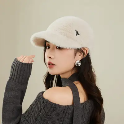 New Korean Style Plush Baseball Cap Women Winter Cycling Travel