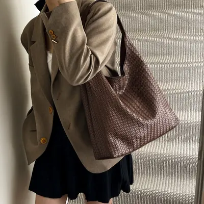 Women Woven Bucket Bag Large Capacity Autumn Winter