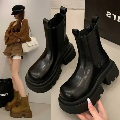Women Thick-Soled Slip-On Chelsea Boots Black