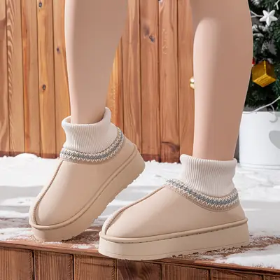 2025 New Snow Boots for Home and Outing Warm Cotton Slippers Suede All-Inclusive Couple Style
