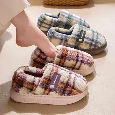 Fashion Cotton Slippers Winter 2025 New Women's Home Closed-Back Maternity Shoes Thickened Warm Non-Slip Plush Outdoor Wear