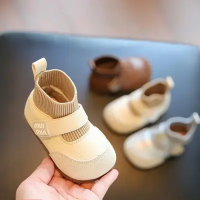 Baby Girl Toddler Shoes Spring and Autum Baby Shoes Soft Sole Non-Slip 1 to 3 Years Old Princess Shoes Fleece-Lined Small Leather Shoes