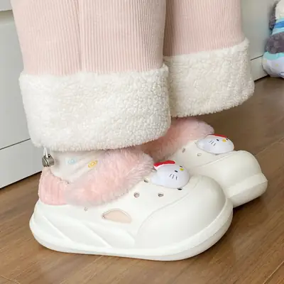 Women's Fleece Lined Winter Slippers with Hello Kitty Design