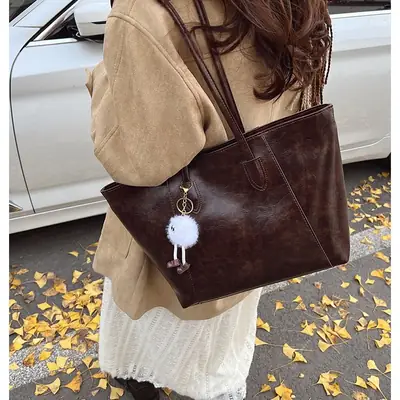 Women Large Capacity Shoulder Bag Brown Leather 2025