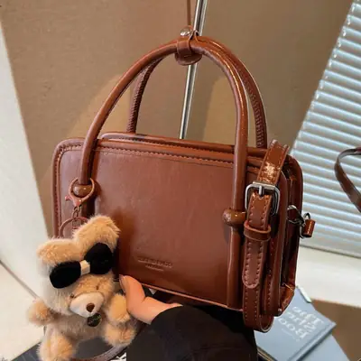 Retro Crossbody Bag Brown Leather Miu Series 2025