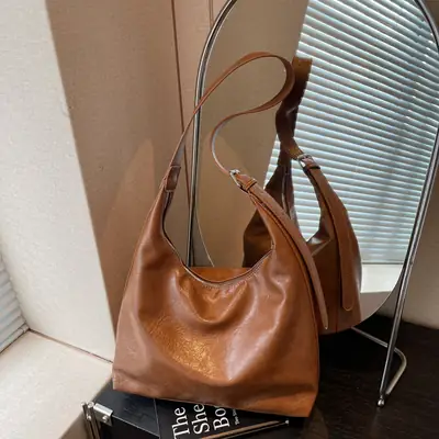 Brown Leather Shoulder Bag for Women Commuter High-End