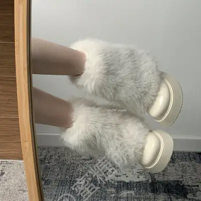 White Warm Non-Slip Furry Thick-Soled Snow Boots for Women Winter 2024 New Short Boots Fleece-Lined Popular Boots