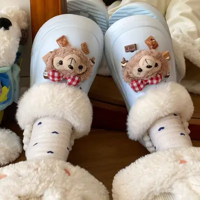 Cute Bear Decorated Women's Soft Winter Slippers