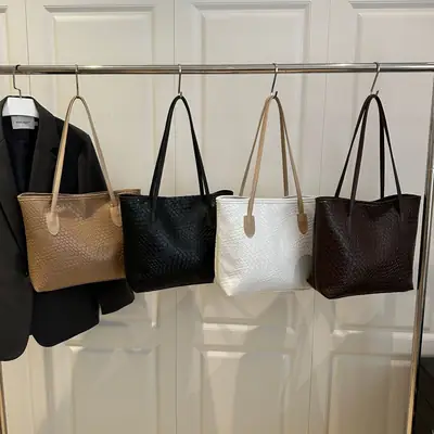 Women Woven Textured Shoulder Bags 2025 Autumn Winter