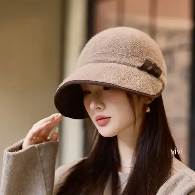 Japanese Style Duckbill Cap for Women Winter Wear