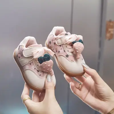 Autumn Baby Shoes for Girls 2025 New Toddler Fashionable Sports Shoes Baby Soft Sole Cute Forrest Gump Shoes