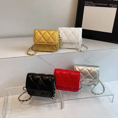 Retro Diamond Chain Shoulder Bag Gold White Red Black