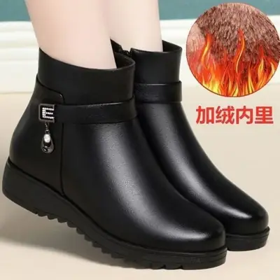 Women's Black Fleece-Lined Winter Boots with Zipper Closure