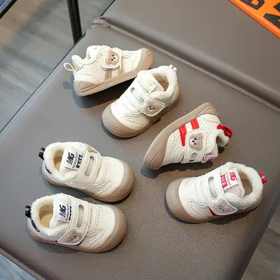 Baby Cotton Shoes Winter 0-1-2 and a Half Years Old Baby Soft-Soled Non-Slip Toddler Shoes Autumn and Winter Warm Fleece-Lined Shoes Leather Surface 3