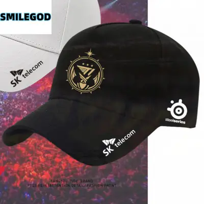 SMILEGOD Gold Fan Cap with Emblem Design