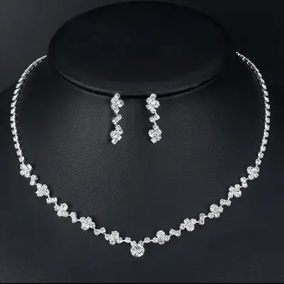 Cross-Cultural Full Diamond Bridal Necklace Set for Women