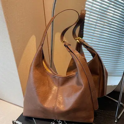 Women's Large Capacity Leather Tote Bag Brown