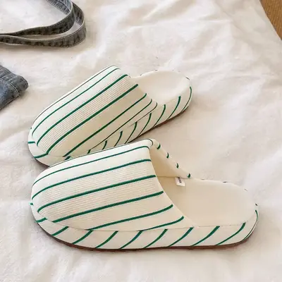 Fashionable Stripesd Furry Slippers for Women, Winter Outer Wear for Couples, Non-Slip Indoor Home Warm Plush Cotton Slippers for Men