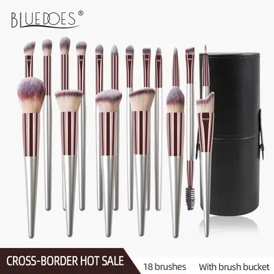 18-Piece Makeup Brushes Set Champagne Wooden Handles
