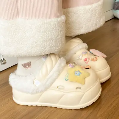 Women's Pink Fleece Clogs with Cute Star Decor