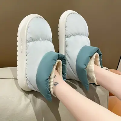 In-Stock Waterproof Snow Boots for Women, Autumn and Winter, Fleece-Lined, Thickened, New Style, Thick-Soled, Non-Slip, Northeast Large Cotton Shoes for Women