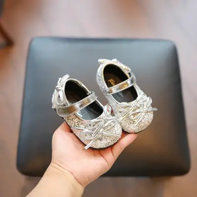 Girls Princess Shoes Baby Non-Slip Toddler Shoes Autum New Small and Medium-Sized Children's Sequin Velcro Small Leather Shoes