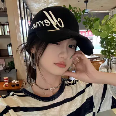 Women Maroon Letter Cap Large White