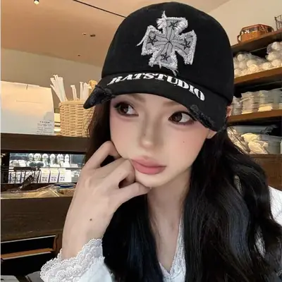 Maroon Cross-Shaped Korean Duckbill Cap for Large Head