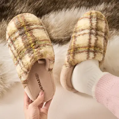 Winter Plaid Cotton Slippers for Women's Home Indoor Couples Thickeneded Fleece-Lined Warm Anti-Slip Thick-Soled Wool Slippers for Men in Winter